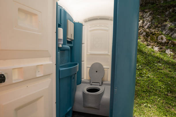 Best Construction site porta potty rental  in Oakland, IA