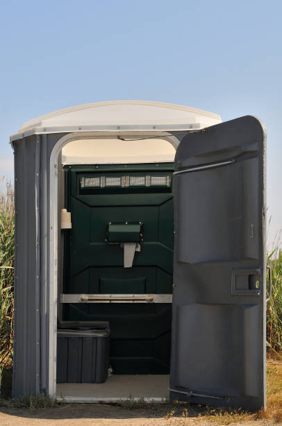 Best High-end porta potty rental  in Oakland, IA